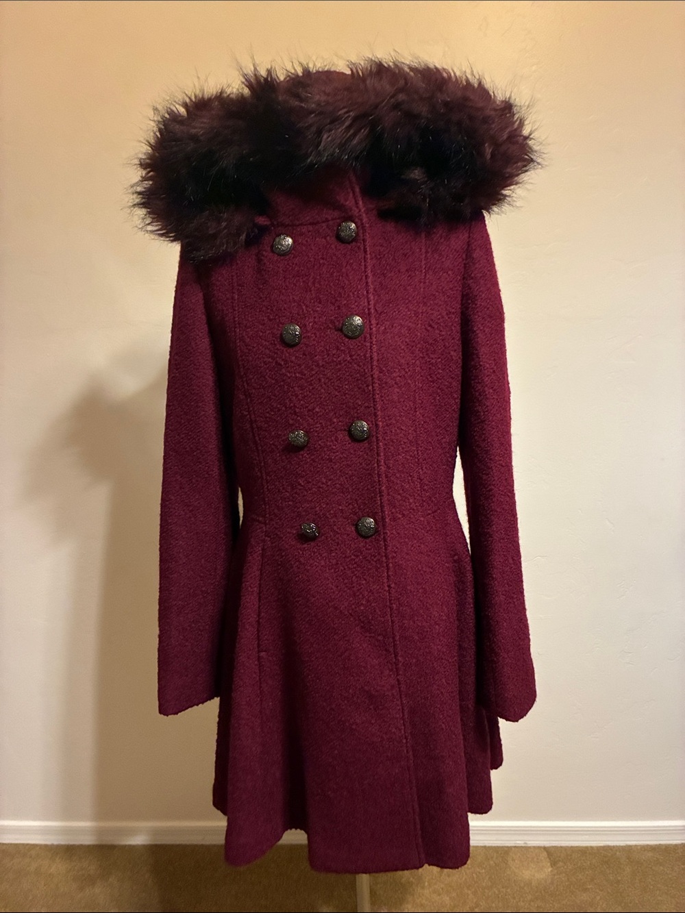 Liz Claiborne Burgundy Bouclé Wool Blend Faux Fur Hood Swing Coat M